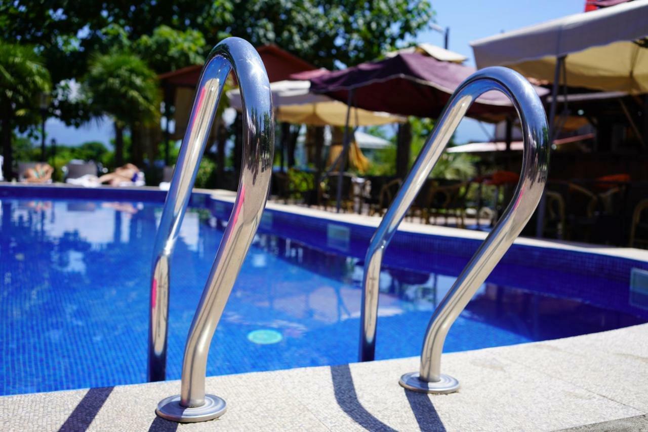 Ponto Hotel Kobuleti Exterior foto