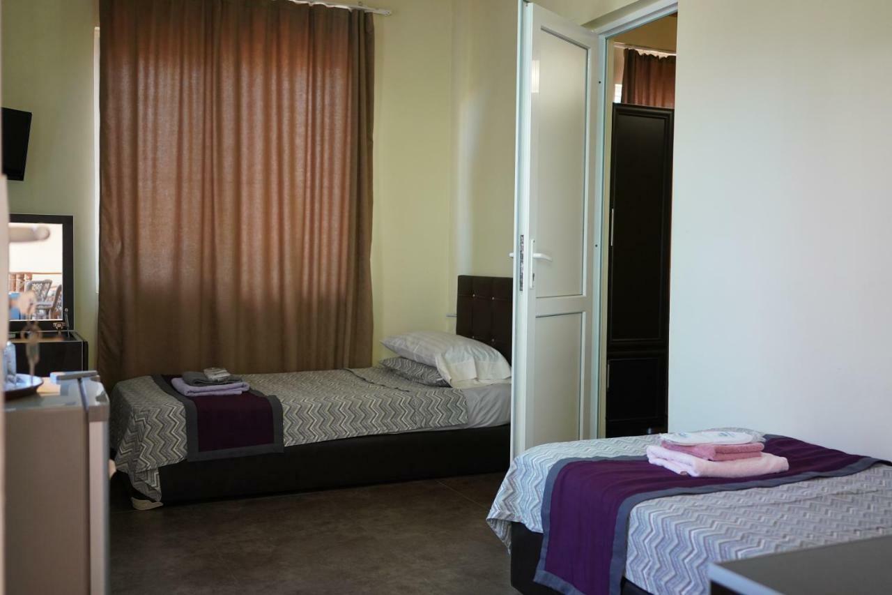 Ponto Hotel Kobuleti Habitación foto