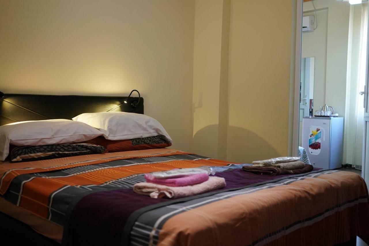 Ponto Hotel Kobuleti Habitación foto